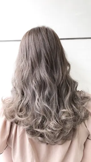 セミロング カラー 🌷デザインカラー 🌷渡辺玲奈のヘアスタイル
