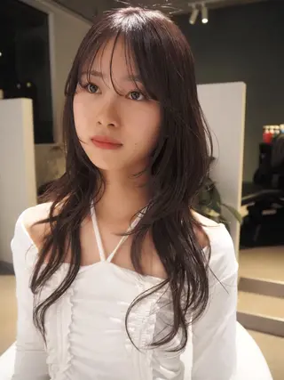 ロング 長沼ゆうか /レイヤーカットのヘアスタイル