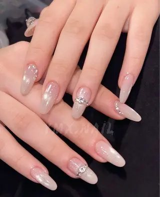 ネイル Nail salon  recess池袋所属・惠 美奈のネイルデザイン
