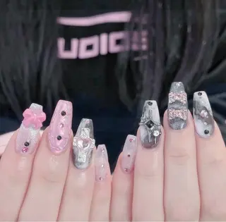 ネイル Hina 池袋 長だしチップ専門店のネイルデザイン