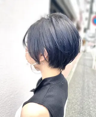 ショート カラー 菅原 綾のヘアスタイル