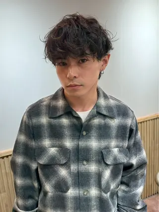 パーマ メンズ RIKU/ニュアンス ／波巻き/ハイライトのヘアスタイル