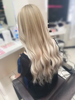 ロング カラー ハイトーンエクステ 🎩カズキ🎩のヘアスタイル