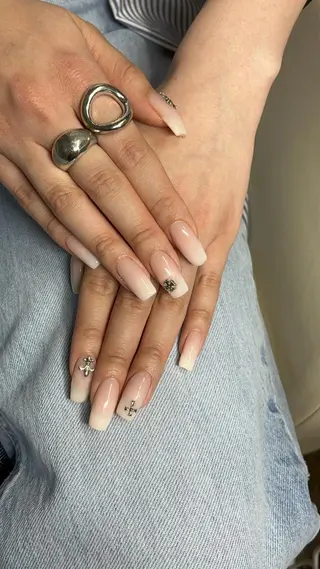 ネイル IROHA Nail 矢掛萌子のネイルデザイン