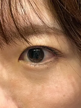 マツエク・マツパ cure所属・井上 真里奈のヘアスタイル