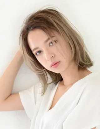 ミディアム カラー 下條 真のヘアスタイル