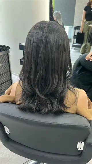 セミロング カラー 【メンズ特化美容師】 Toma🎯のヘアスタイル