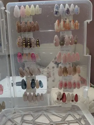 ネイル  More suzukiのネイルデザイン