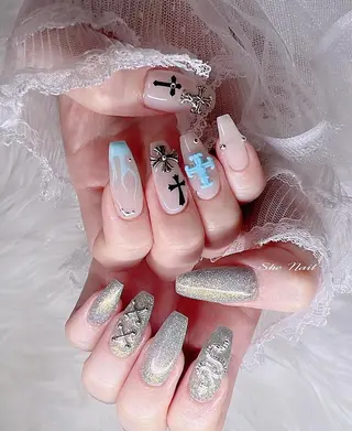 ネイル She   Nail所属・ISA_ BELLAのネイルデザイン