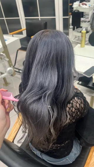 カラー HUG 🩵Rimi🩵のヘアスタイル