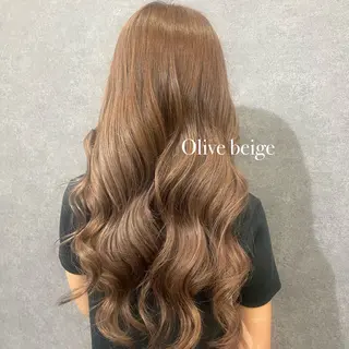 ロング カラー THE2ND 大竹 瞳のヘアスタイル