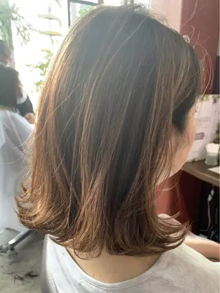ミディアム 福地 礼奈のヘアスタイル
