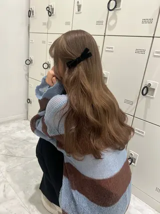 ロング カラー ハイトーンカラー 🦄レイヤーカットのヘアスタイル