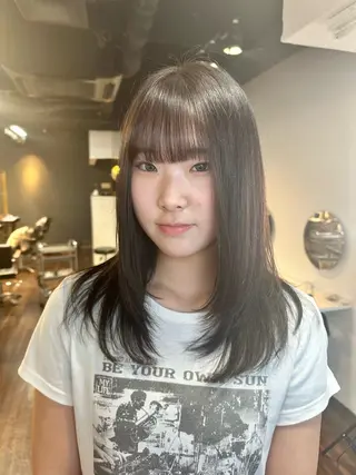 ミディアム 艶髪カラー/レイヤ ー支持No.1renのヘアスタイル