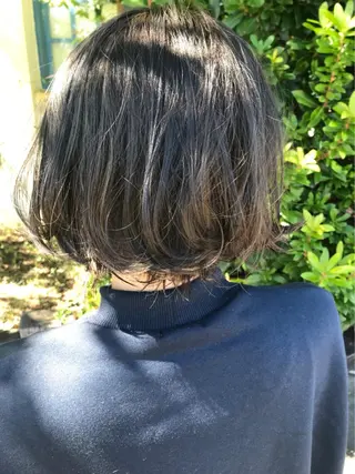 カラー 柴田 日菜子のヘアスタイル