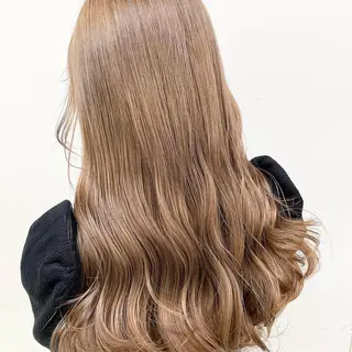 ロング カラー 🪄池袋ハイトーン 🪄ブリーチカラーのヘアスタイル