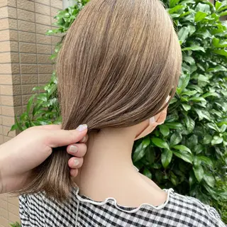 ミディアム カラー コマツリサ ROCCO eastのヘアスタイル