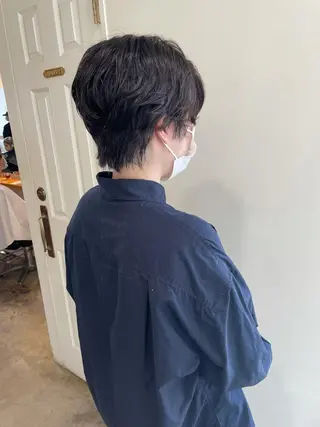ショート パーマ MIOベージュカラー 柔らかいカラーのヘアスタイル