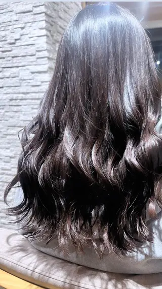 セミロング kuschel ホリグチのヘアスタイル