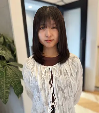 ミディアム ベージュカラー/長岡 レイヤーカット/コウのヘアスタイル