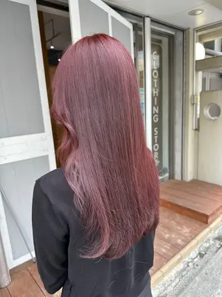 ミディアム miloc MOMOKAのヘアスタイル