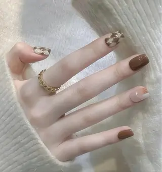 ネイル 高木 維麗絲のネイルデザイン