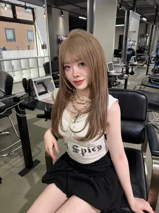 ロング カラー トレンドスタイル/ ワンホン/YURIのヘアスタイル