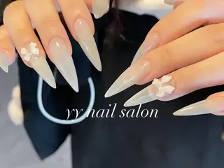 ネイル Rainrain💧 パーツ豊富、やり放題のネイルデザイン