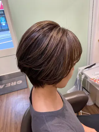 ショート カラー 透明感カラー/韓国 ヘア🩶yuri🩵のヘアスタイル