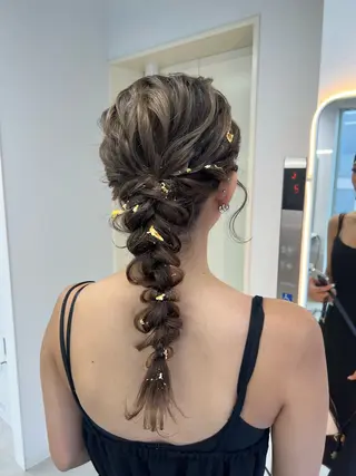 セミロング maya レイヤーカットのヘアスタイル