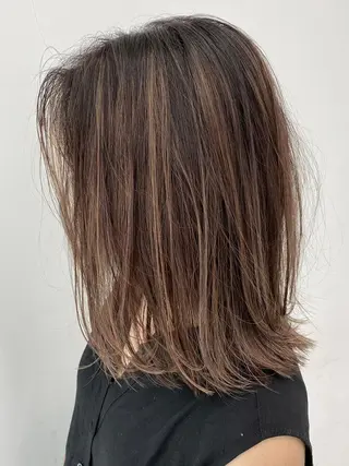 セミロング 公式 Ease by amble luxeのヘアスタイル