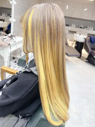 ロング カラー ヘアアレンジ 𝐑𝐈𝐍𝐊𝐀 🐣🩷のヘアスタイル