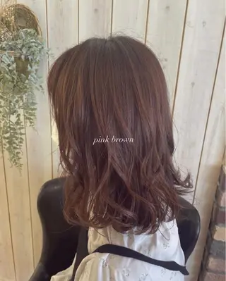 ミディアム カラー 中井 茅佳のヘアスタイル