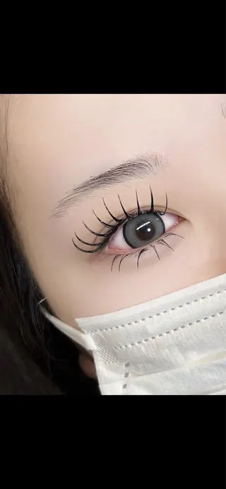 マツエク・マツパ BOND STORY nail & eyelash所属・BONDSTORY ユウリの眉毛・アイブロウイメージ