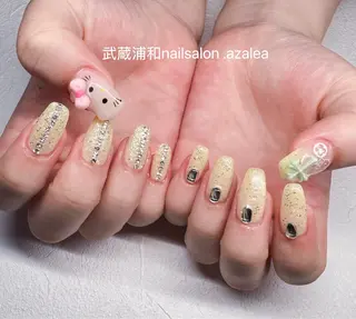 ネイル R inのネイルデザイン