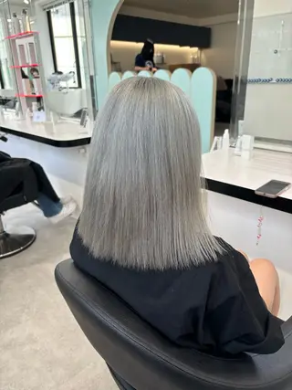 ミディアム Wカラー/暖色/べ ージュりく©︎🐝のヘアスタイル