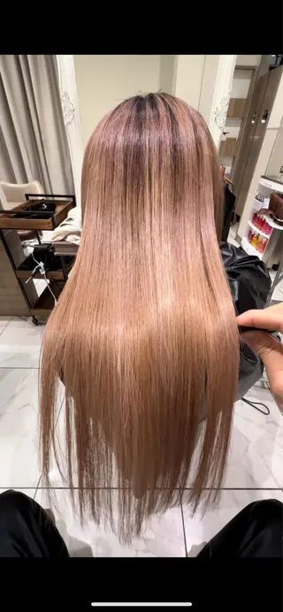 セミロング カラー レイヤー×韓国 🇰🇷鈴木啓太のヘアスタイル