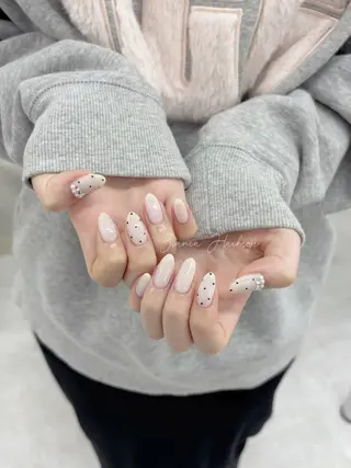 ネイル Bianca🩶 SHIONOのネイルデザイン