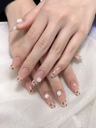 ネイル ENsalon AKIRAのネイルデザイン