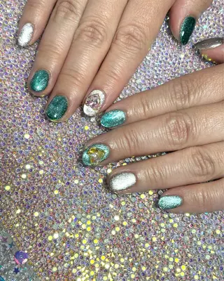 ネイル Nail&Spa SeaGlass所属・SeaGlass tomoのネイルデザイン