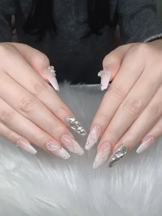 ネイル Lee Nails チップ長さだし専門店のネイルデザイン