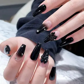 ネイル Queens テイのネイルデザイン