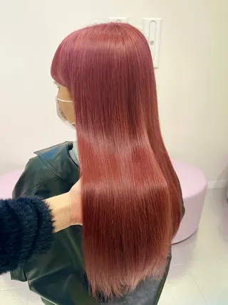 ロング Xena ria 衣織/ブリーチカラーのヘアスタイル