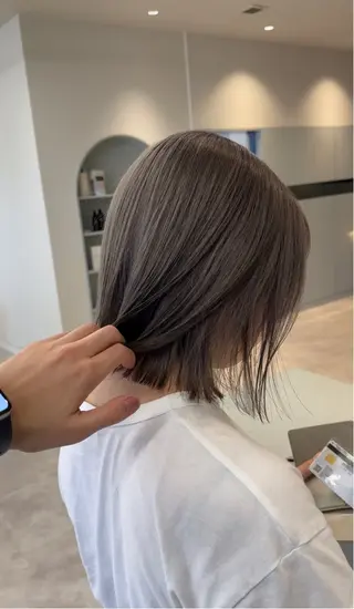 ショート 🫧ペール系カラー /デザイン秀喜🫧のヘアスタイル