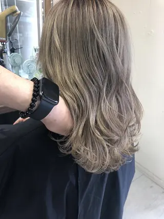 ミディアム カラー職人/上川原 雄飛のヘアスタイル