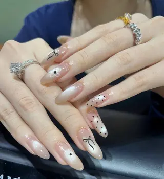 ネイル T. Leeのネイルデザイン