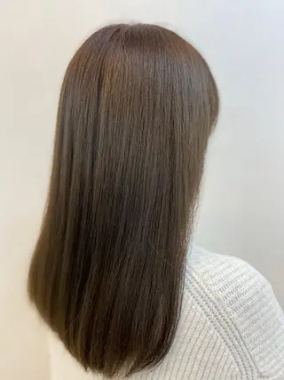 ミディアム 岡田 守明のヘアスタイル