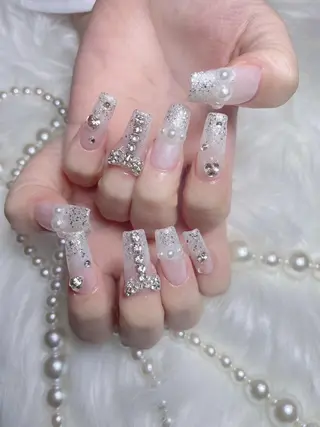 ネイル RAFFINE 月🦋🩵のネイルデザイン