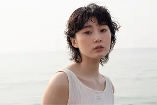 ミディアム パーマ THE DAY所属・AKI HASHIMOTOのヘアスタイル