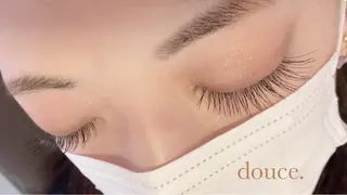 マツエク・マツパ アイブロウ mes yeux eye salon.の眉毛・アイブロウイメージ